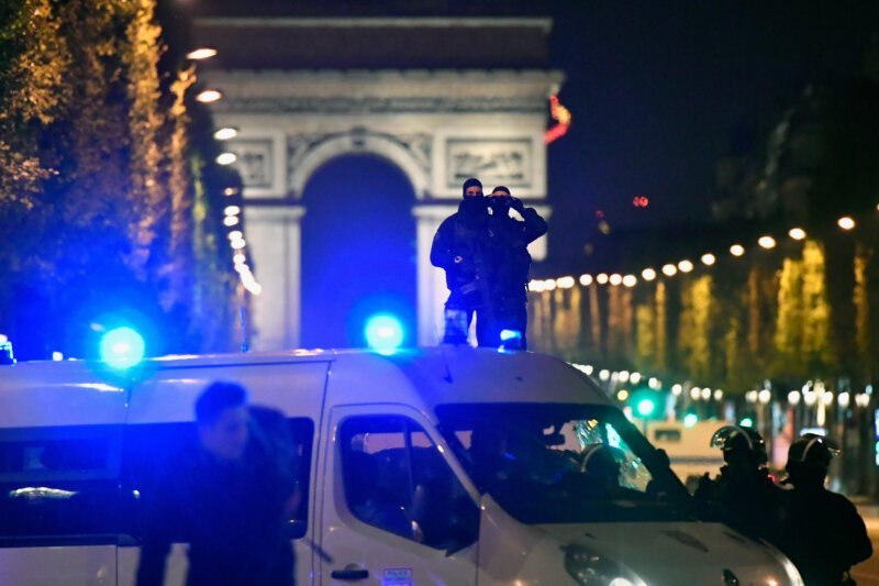Krvava noć u Parizu: Ubijene dve osobe