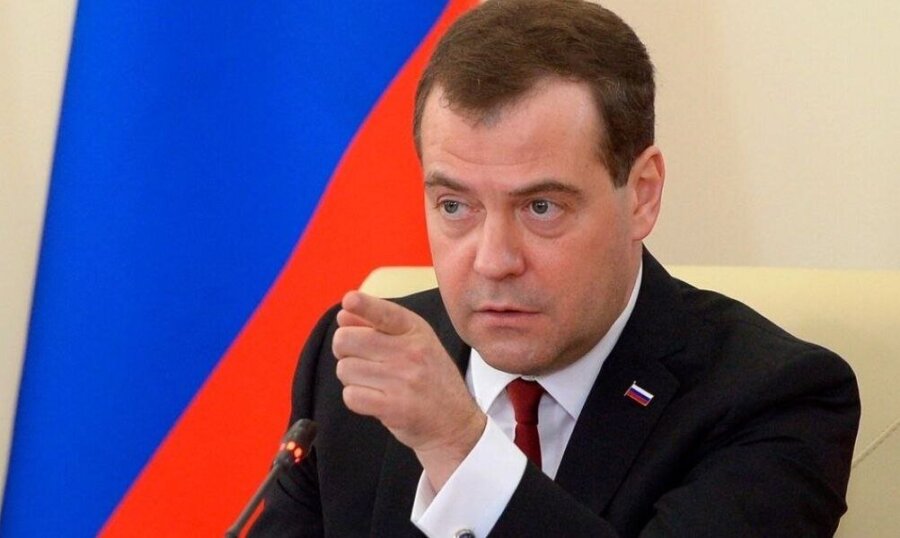 Medvedev: Rusija će uputiti supersnažni i momentalni odgovor ako bude napadnuta