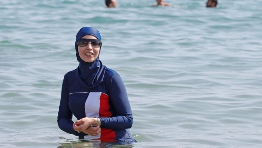 Najviši francuski administrativni sud blokirao je u utorak ponudu da dozvoli "burkinije" na opštinskim bazenima u gradu Grenoblu
