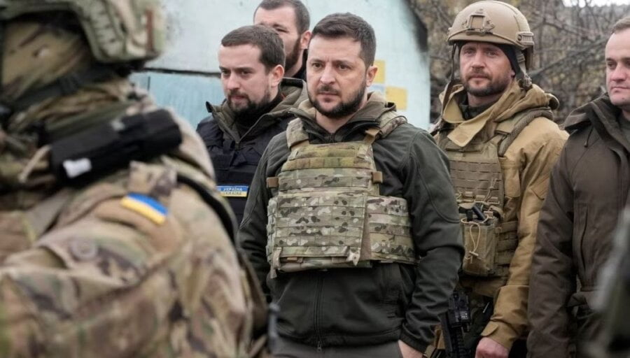 Ukrajinski političari slikanjem u uniformi i panciru pokušavaju da izbegnu zatvor!?