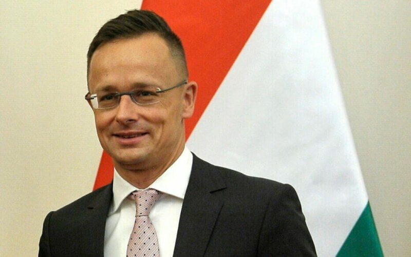 Peter Sijarto Svet se ne sastoji samo od Amerike i Evrope
