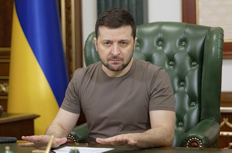 Zelenski povlači fatalne greške! Ukrajinski predsednik se obračunava sa svima koji ne misle kao on