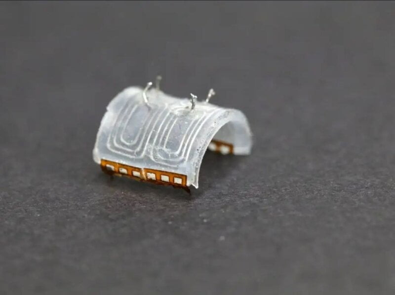 Mali elektromagnetni robot veoma brz i savitljiv