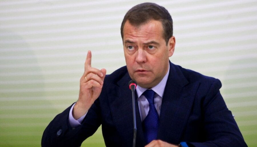 Medvedev: Zapad igra šahovsku partiju sa smrću