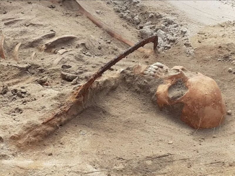Arheolozi u Poljskoj pronašli vampiricu zakopanu sa srpom preko vrata