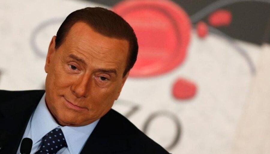 nakon-svih-skandala-i-dalje-ne-odustaje-silvio-berluskoni
