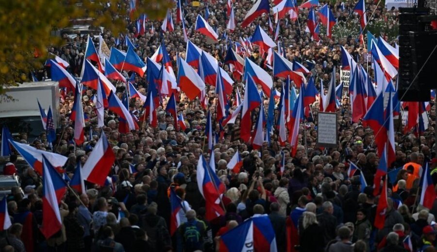 Masovni protesti širom Češke zbog užasne ekonomske situacije