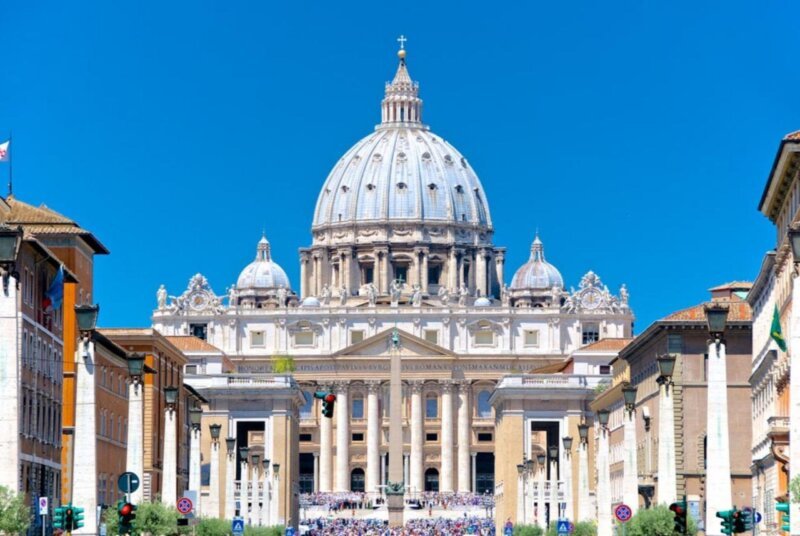 Oglasio se i Vatikan iz toplih odaja nakon smrti beskućnika na trgu