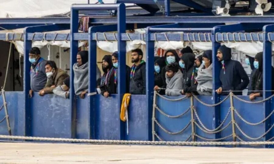 italijani-ne-dozvoljavaju-iskrcavanje-migranata-na-svoju-obali