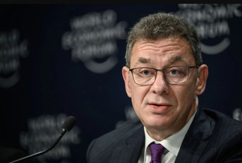 britanska-farmaceutska-sluzba-direktor-fajzera-albert-burla