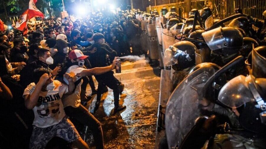 nasilni-protesti-peruanska-predsednica-proglasila-vanredno-stanje