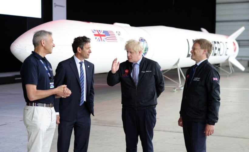 Bivši britanski premijer Boris Džonson nestao sa fotografije