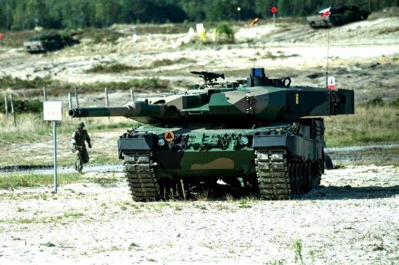 Nemačka ne brani Poljskoj da pošalje tenkove Leopard Ukrajini