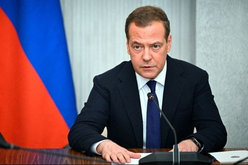 Oglasio se Medvedev nakon što je odbijena pružena ruka na Veliki praznik