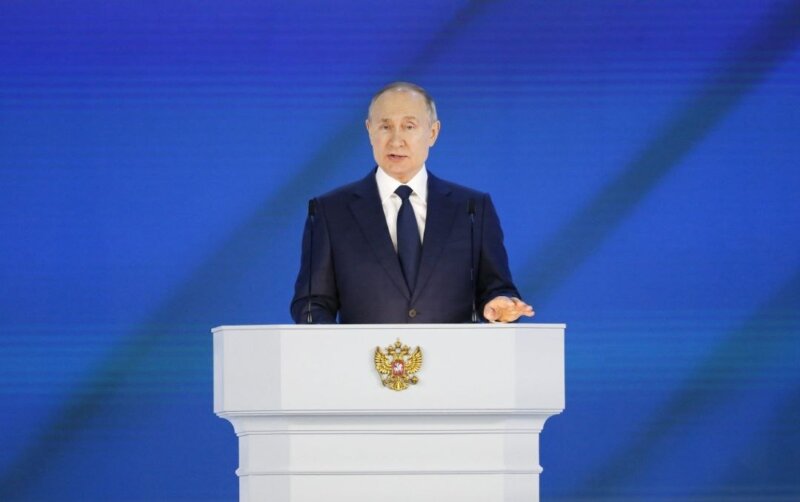 bivsi-putinov-pisac-govora-stavljen-na-crnu-listu