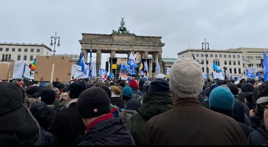 Berlin - Masovni protest protiv snabdevanja Ukrajine oružjem