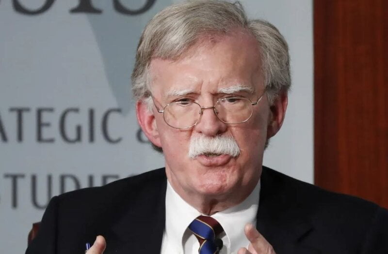 Džon Bolton: Savez Kine i Rusije je opasniji od ukrajinskog konflikta