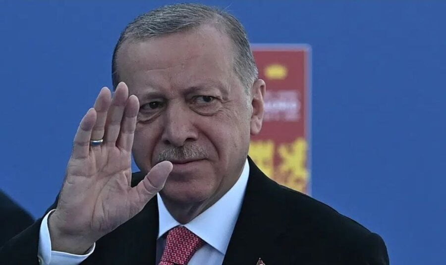 Erdoganu se ljulja tlo pod nogama