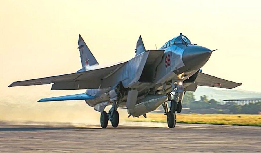 Ruski Mig-31K sa Kindžal supersoničnim projektilom